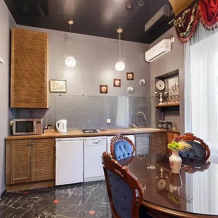 Apartment Delux Leopolli Near Shopping Mall Forum Lviv