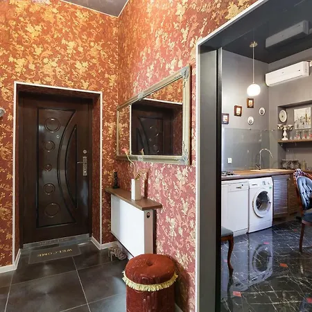 Delux Leopolli Near Shopping Mall Forum *