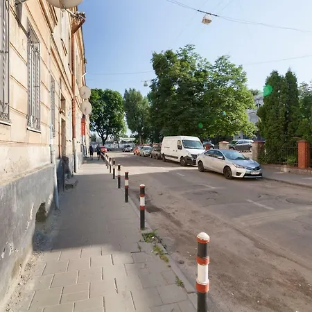 Delux Leopolli Near Shopping Mall Forum * Leopoli