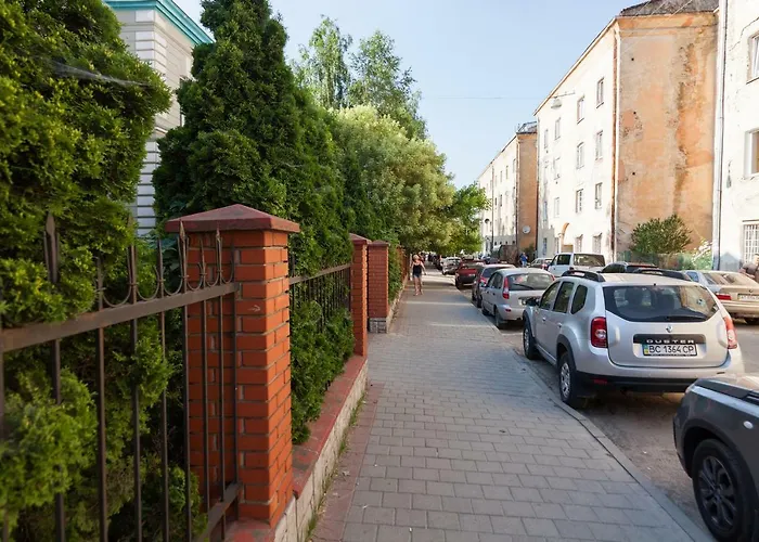 Delux Leopolli Near Shopping Mall Forum Lviv