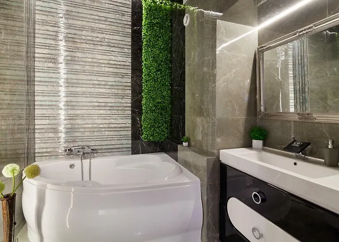 Delux Leopolli Near Shopping Mall Forum